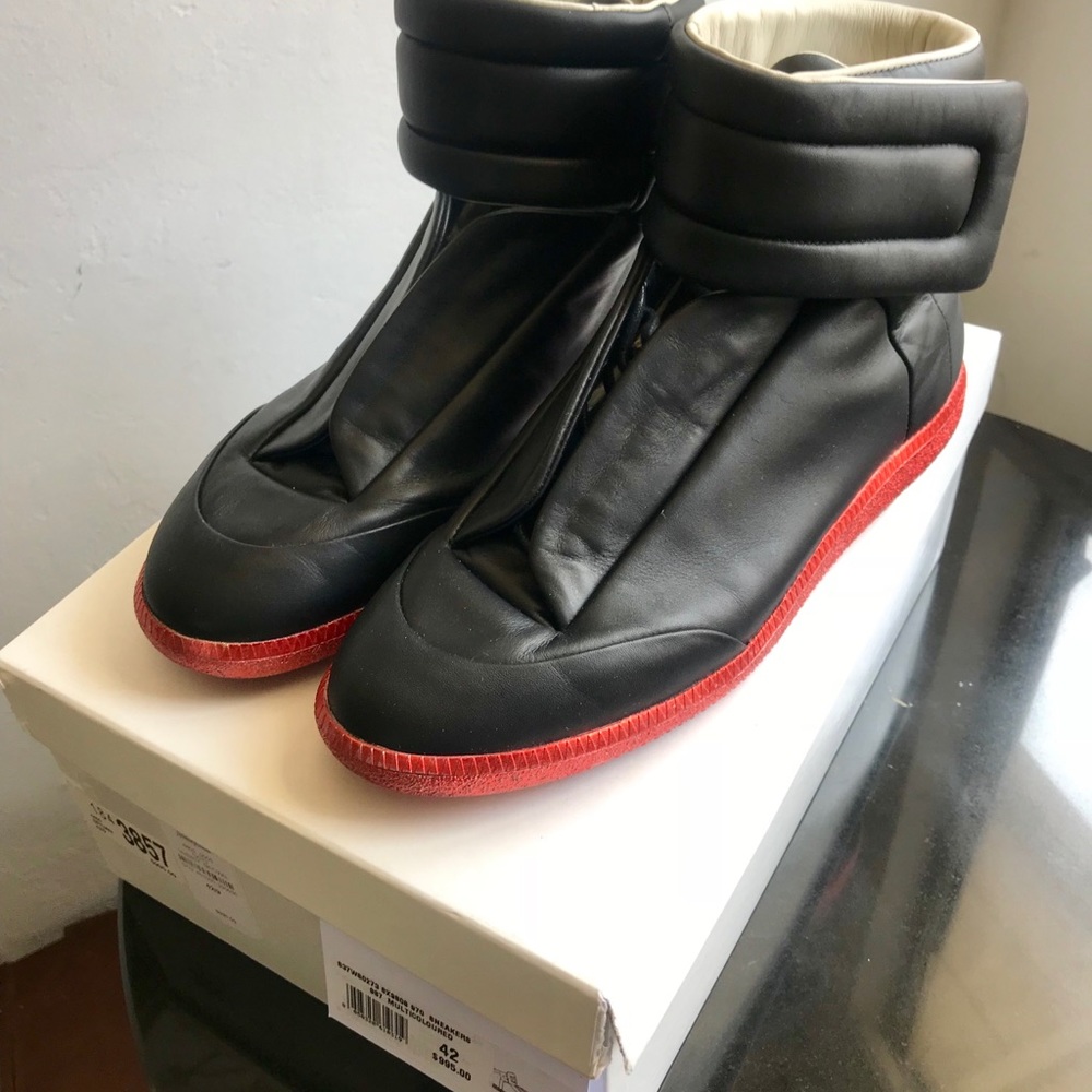 Maison Margiela Future Leather High-Top Sneaker - Picture 2 of 5